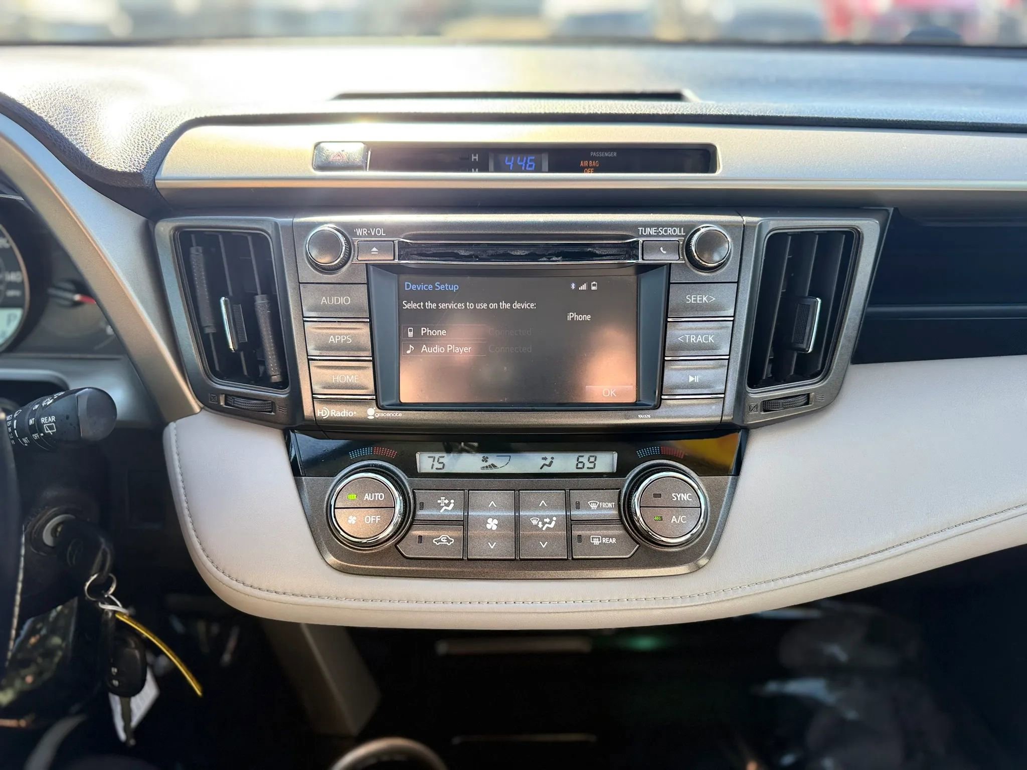 Used 2015 Toyota RAV4 XLE image 24