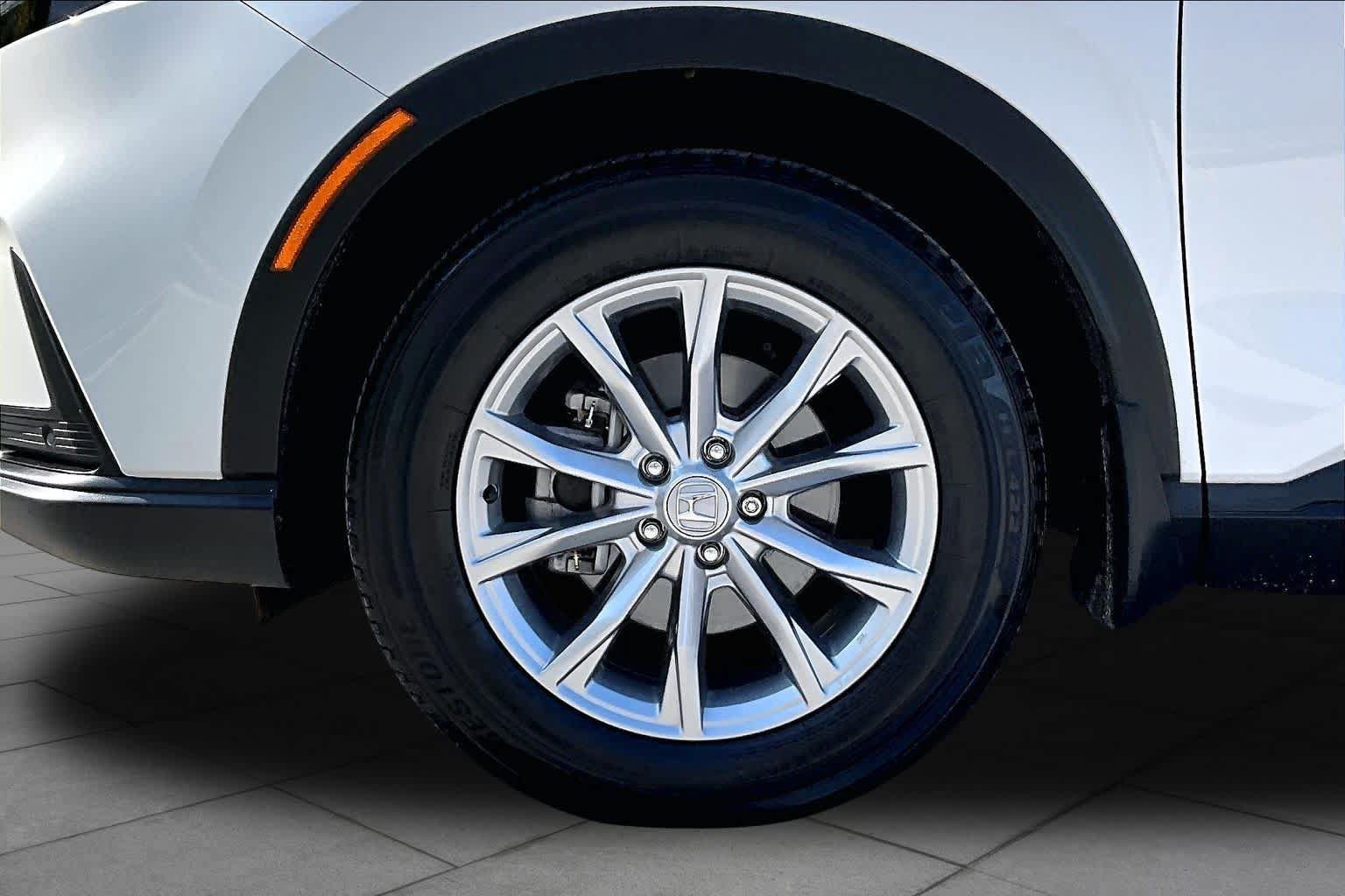 Used 2025 Honda CR-V EX-L image 9