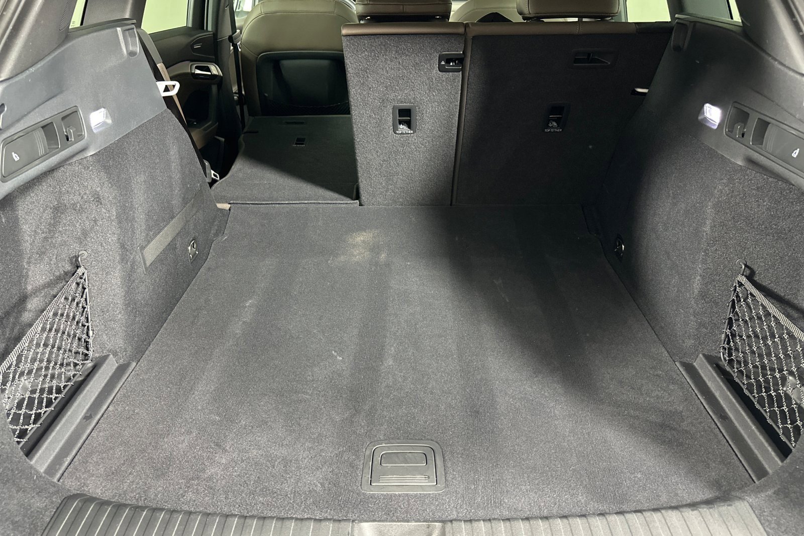 Used 2025 Audi Q6 e-tron Premium w/ Convenience Package image 14