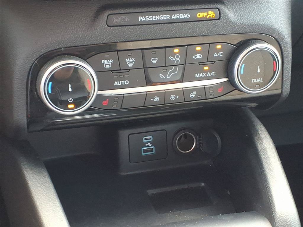 Used 2022 Ford Escape SE w/ SE Sport Appearance Package AWD/4WD image 26