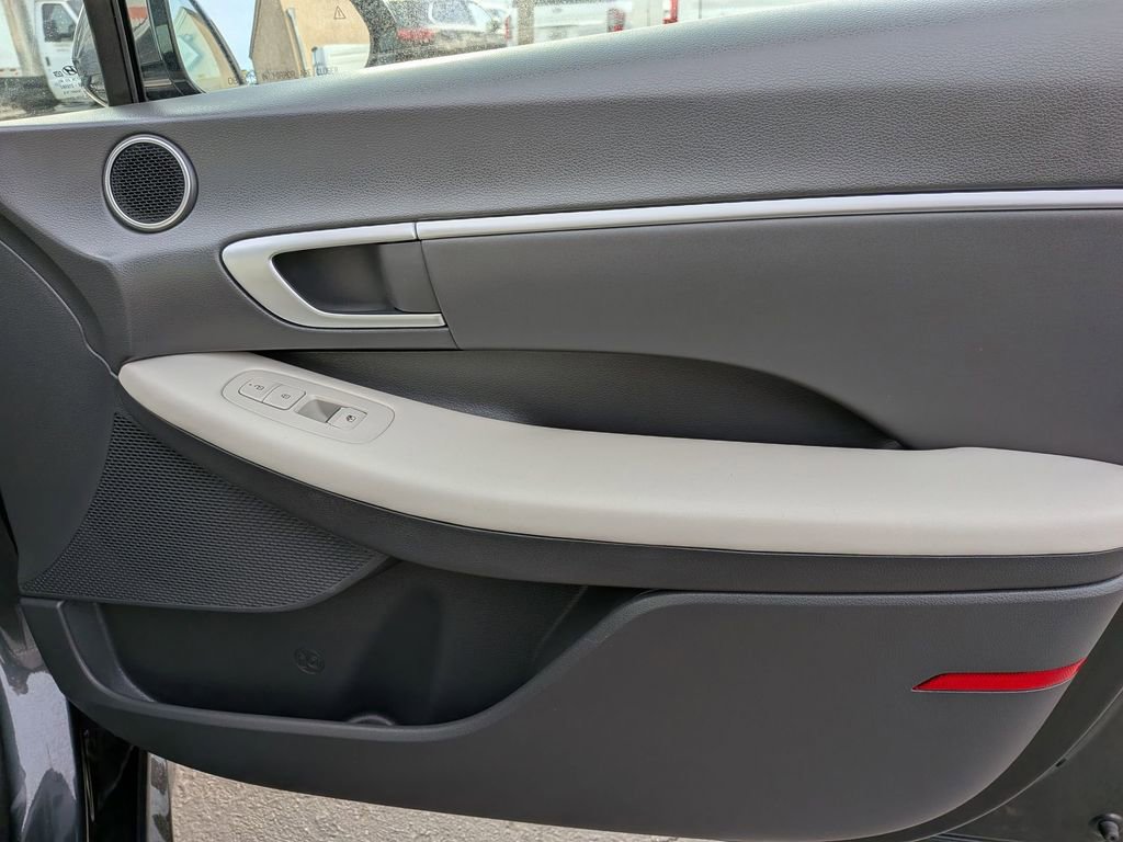 Used 2025 Hyundai Sonata SEL image 32