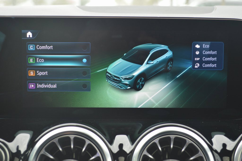 Certified 2025 Mercedes-Benz GLA 250 GLA 250 image 24