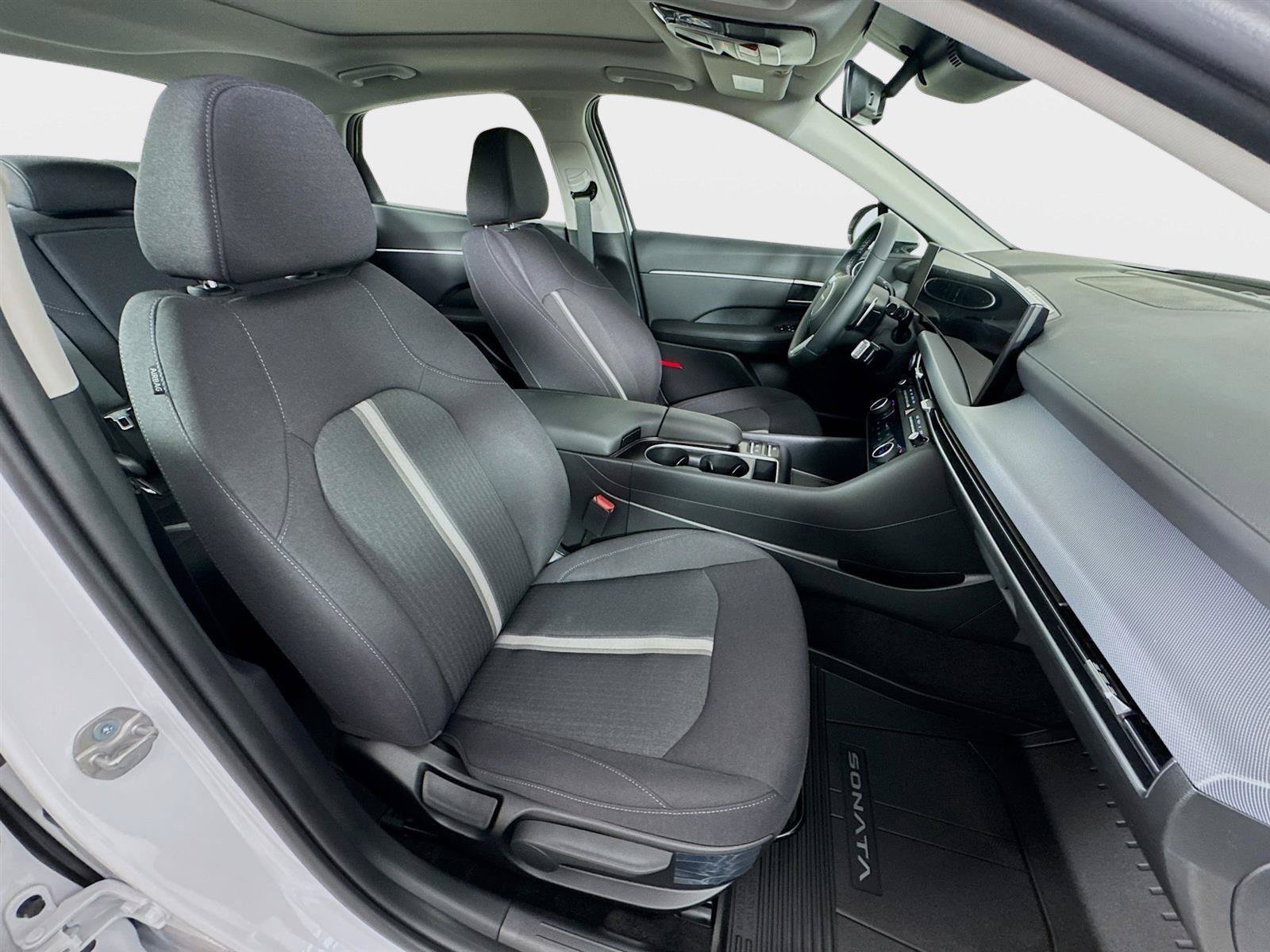 New 2025 Hyundai Sonata SEL FWD image 28
