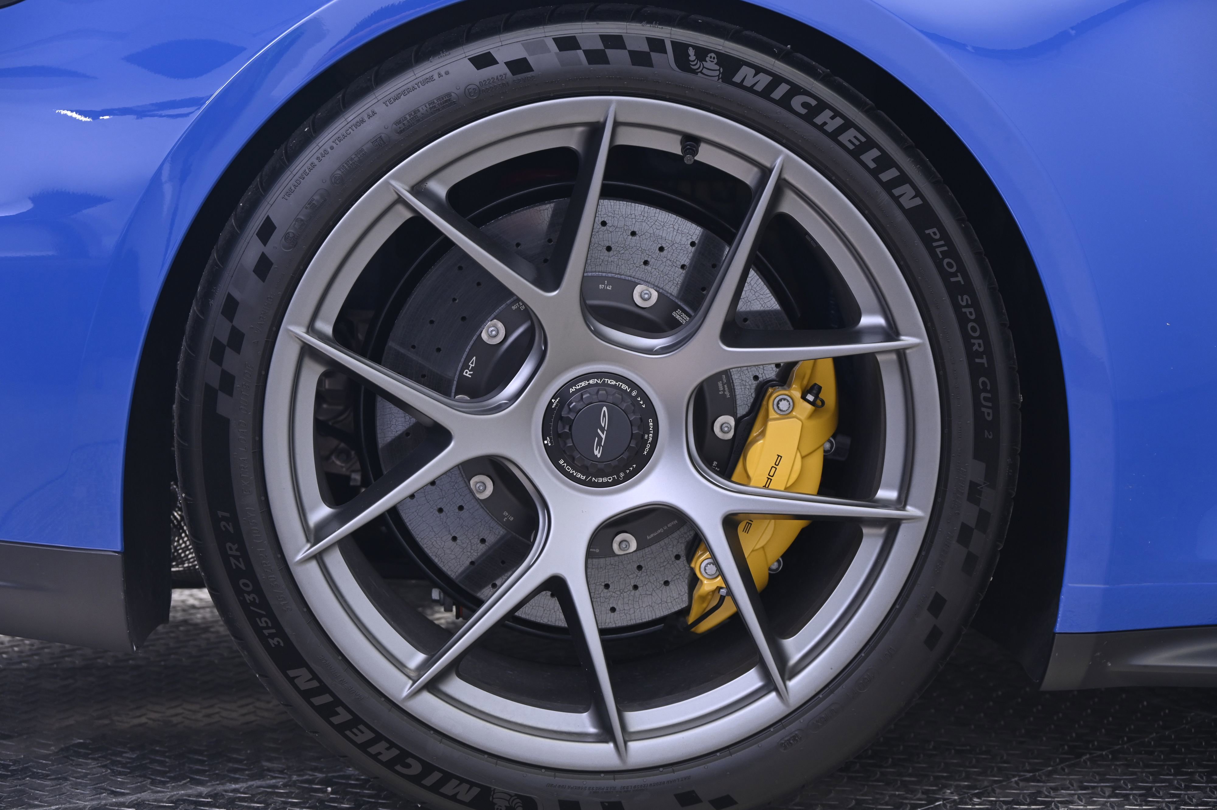 Certified 2025 Porsche 911 GT3 RWD image 14