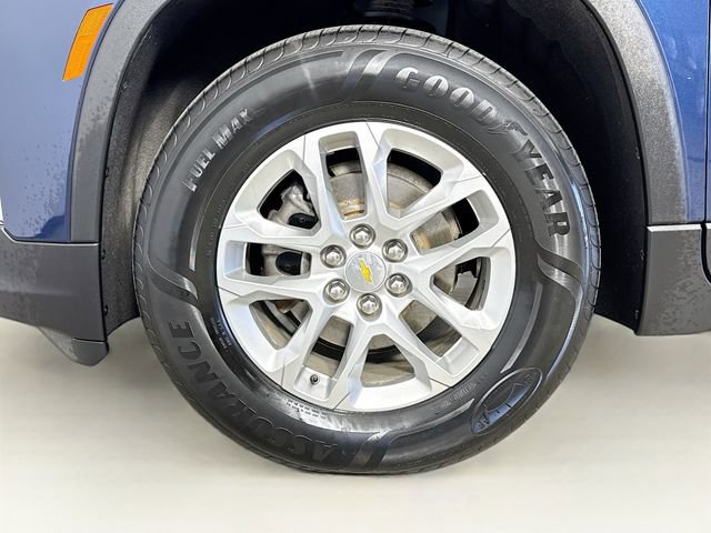 Used 2023 Chevrolet Traverse LS image 31