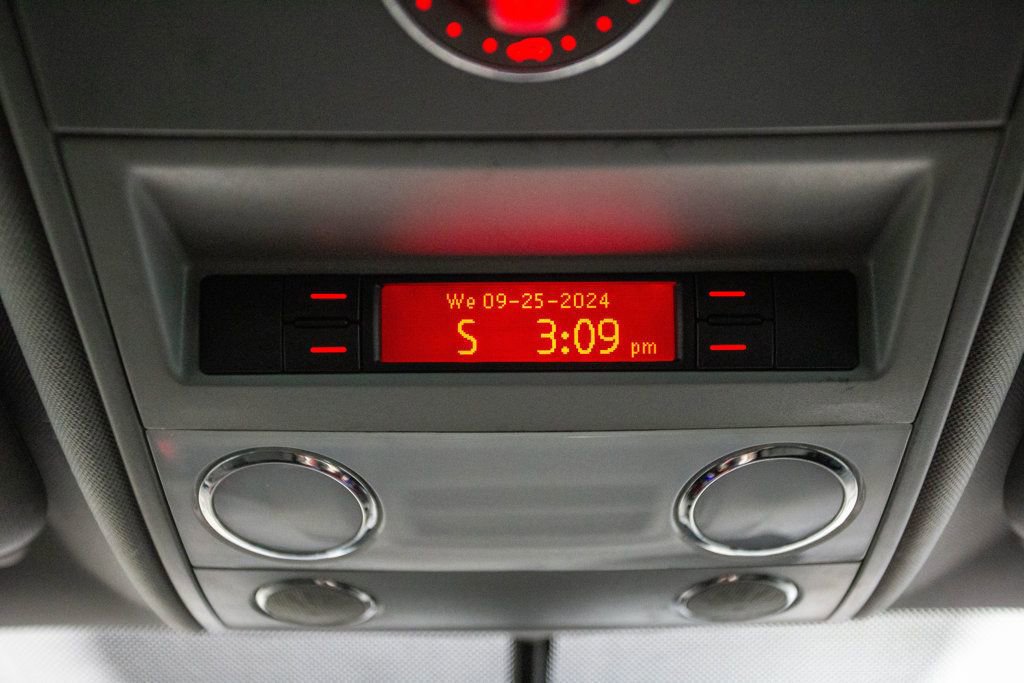 Used 2008 Volkswagen Touareg V10 TDI image 56