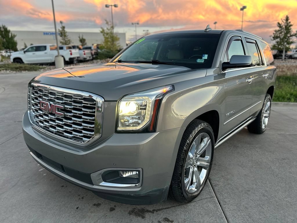 Used 2019 GMC Yukon Denali w/ Denali Ultimate Package AWD/4WD image 3