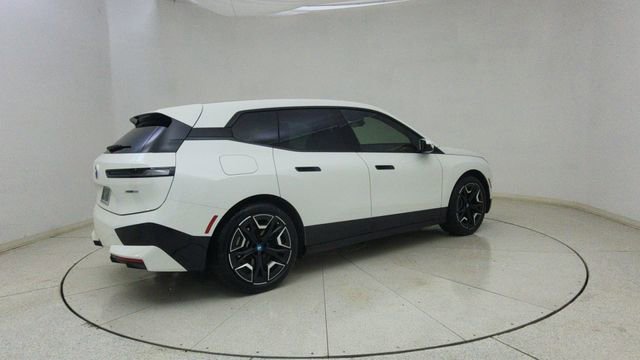 Used 2024 BMW iX xDrive50 w/ Premium Package AWD/4WD image 63