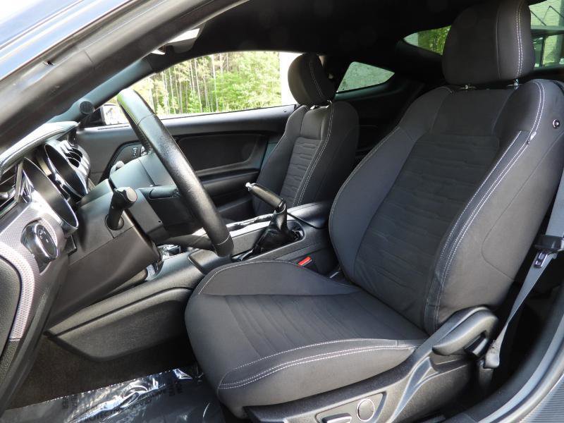 Used 2017 Ford Mustang GT w/ Black Accent Package RWD image 44