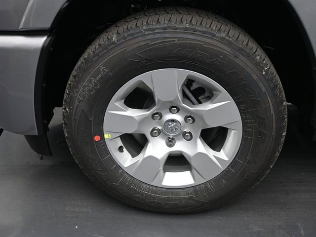 New 2026 RAM 1500 4x4 Crew Cab image 38