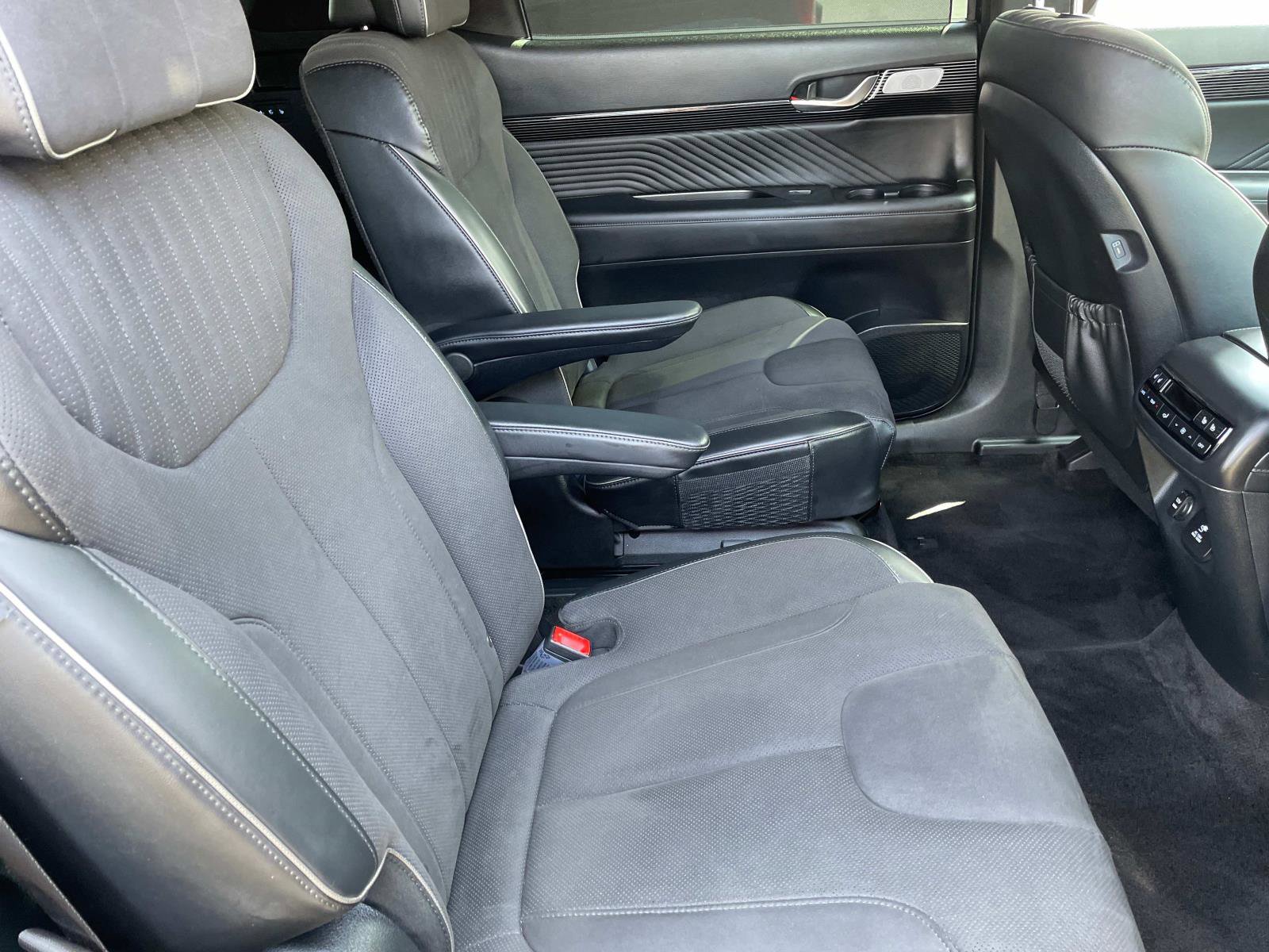 Used 2024 Hyundai Palisade Calligraphy image 27