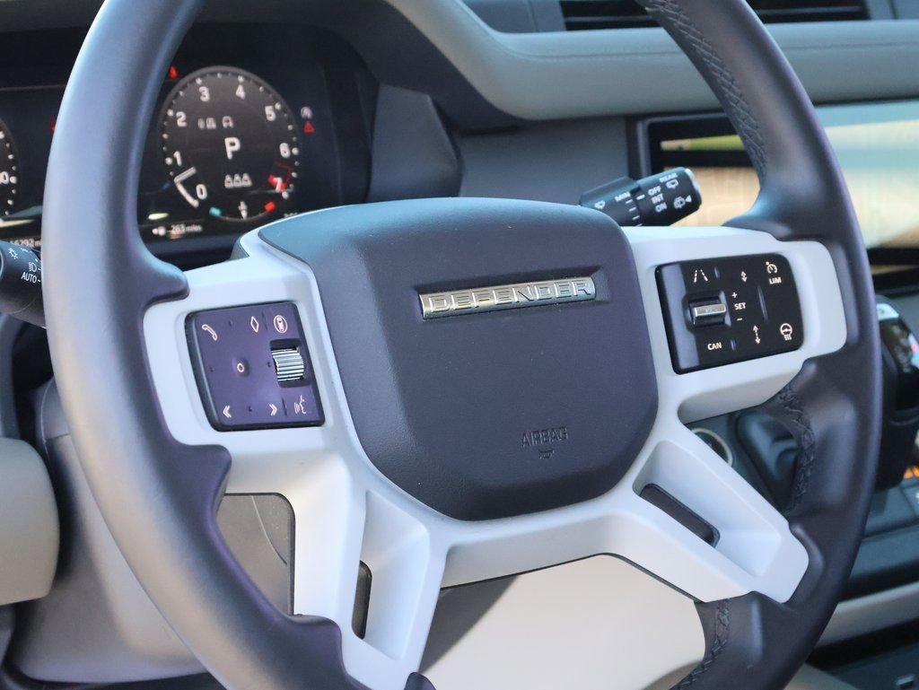 Used 2024 Land Rover Defender 110 SE AWD/4WD image 18