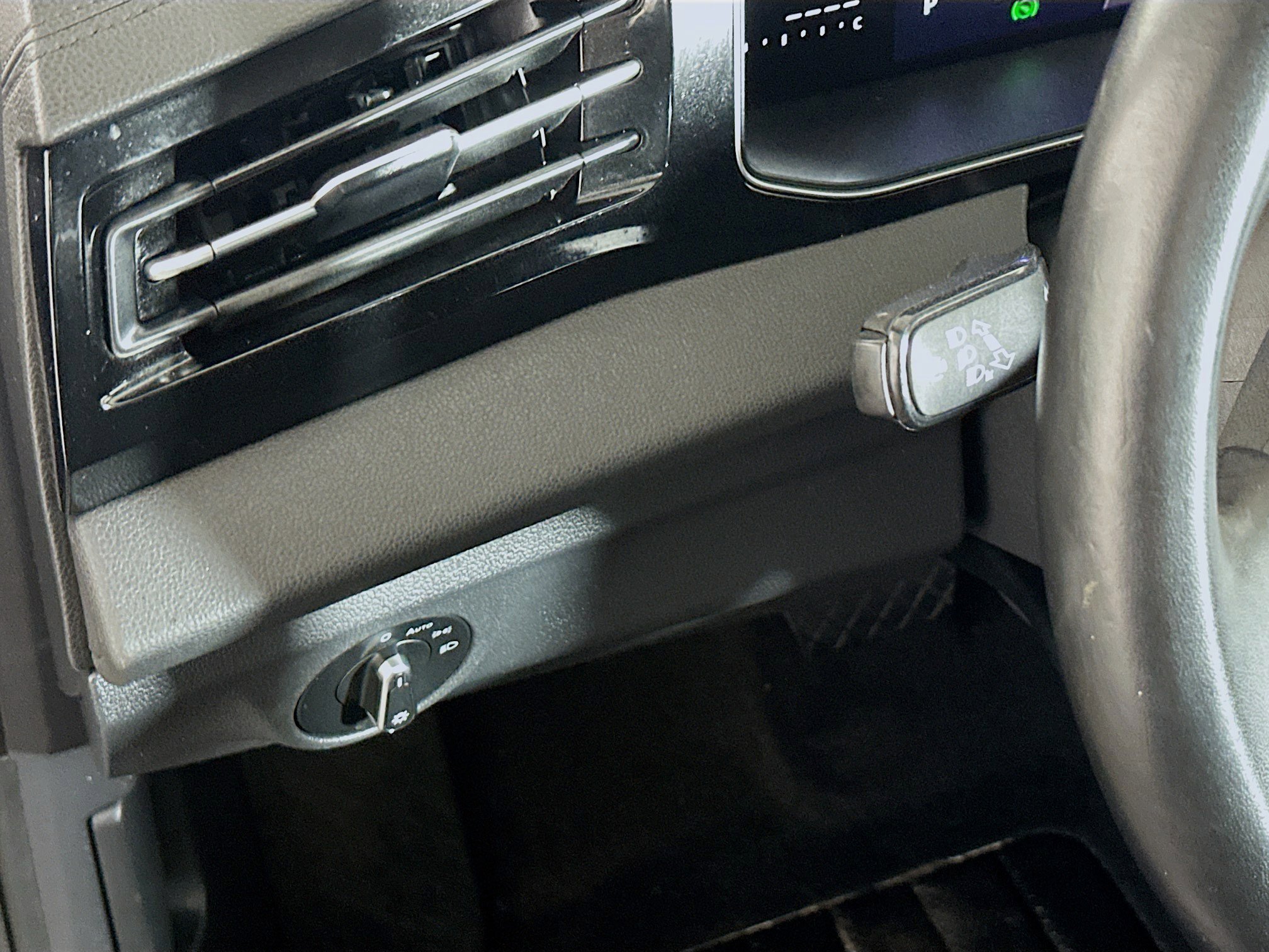 Used 2025 Volkswagen Jetta S image 17