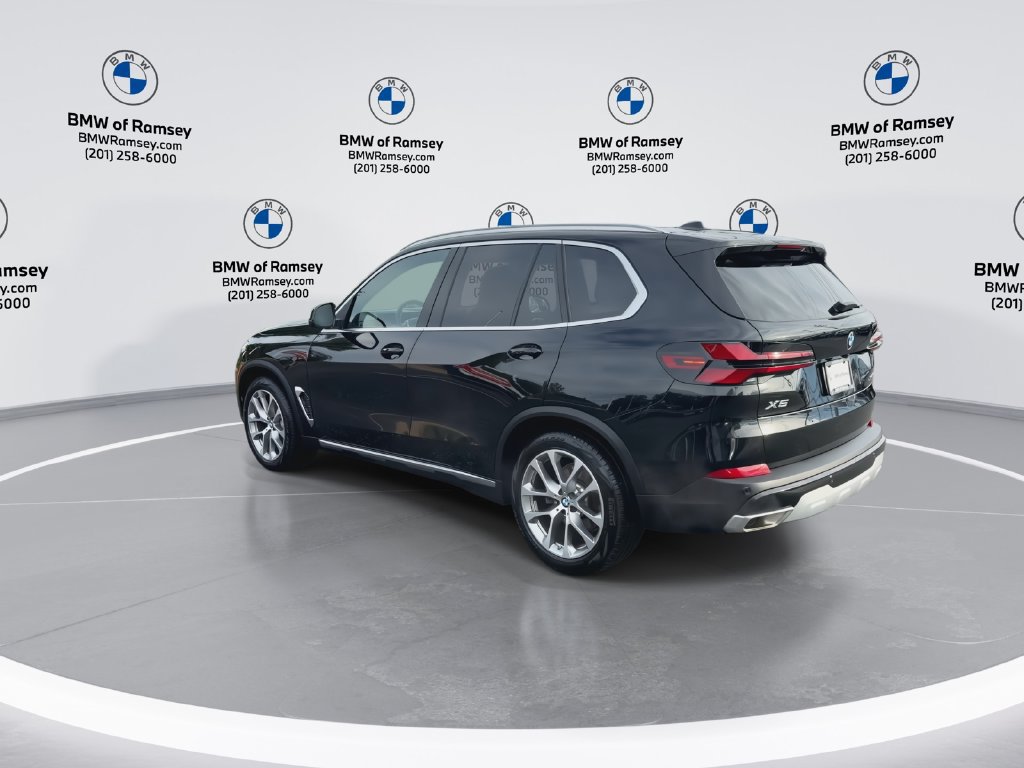 Used 2024 BMW X5 xDrive40i AWD/4WD image 6