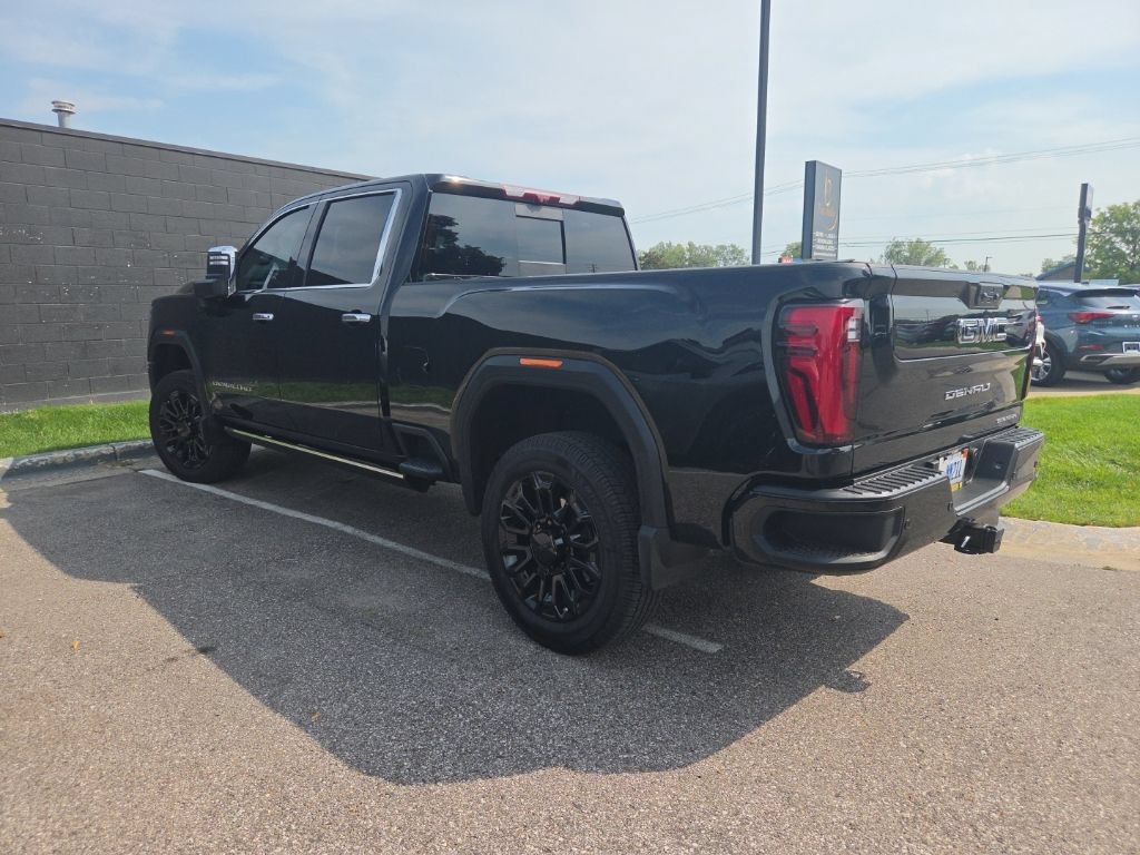 Used 2025 GMC Sierra 2500 Denali w/ Denali Reserve Package AWD/4WD image 11