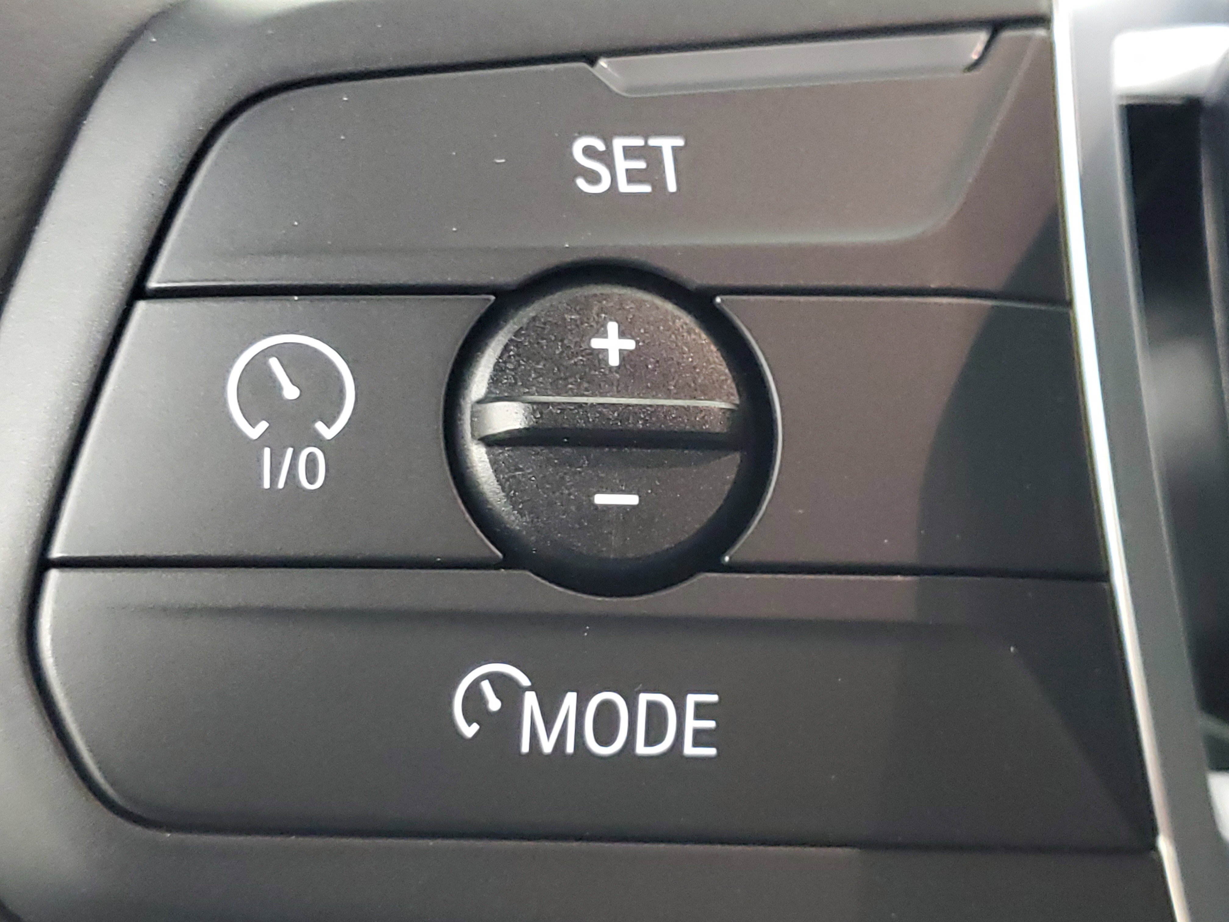 Certified 2025 BMW X2 xDrive28i w/ Premium Package image 13