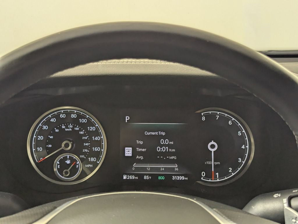 Used 2025 Genesis G70 2.5T AWD/4WD image 20