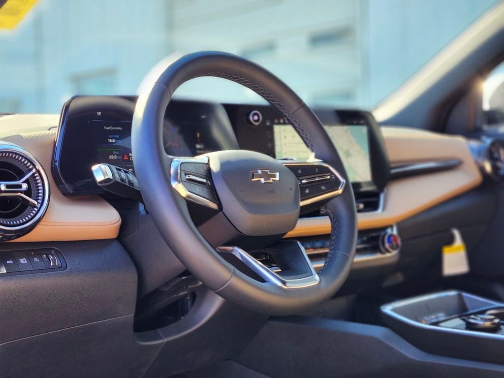 Used 2026 Chevrolet Equinox ACTIV w/ Convenience Package III image 17