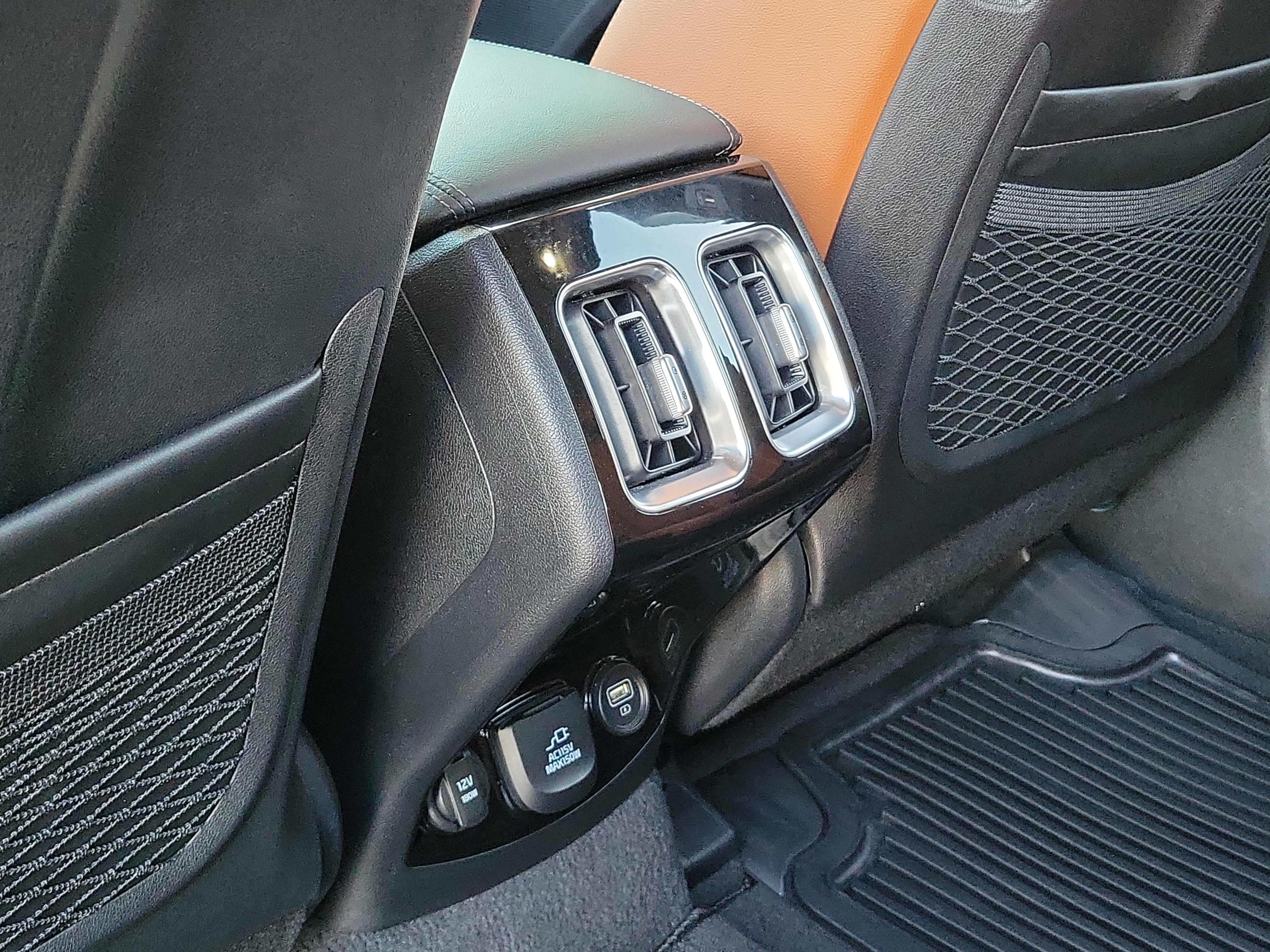 Used 2023 Kia Sorento SX Prestige image 16