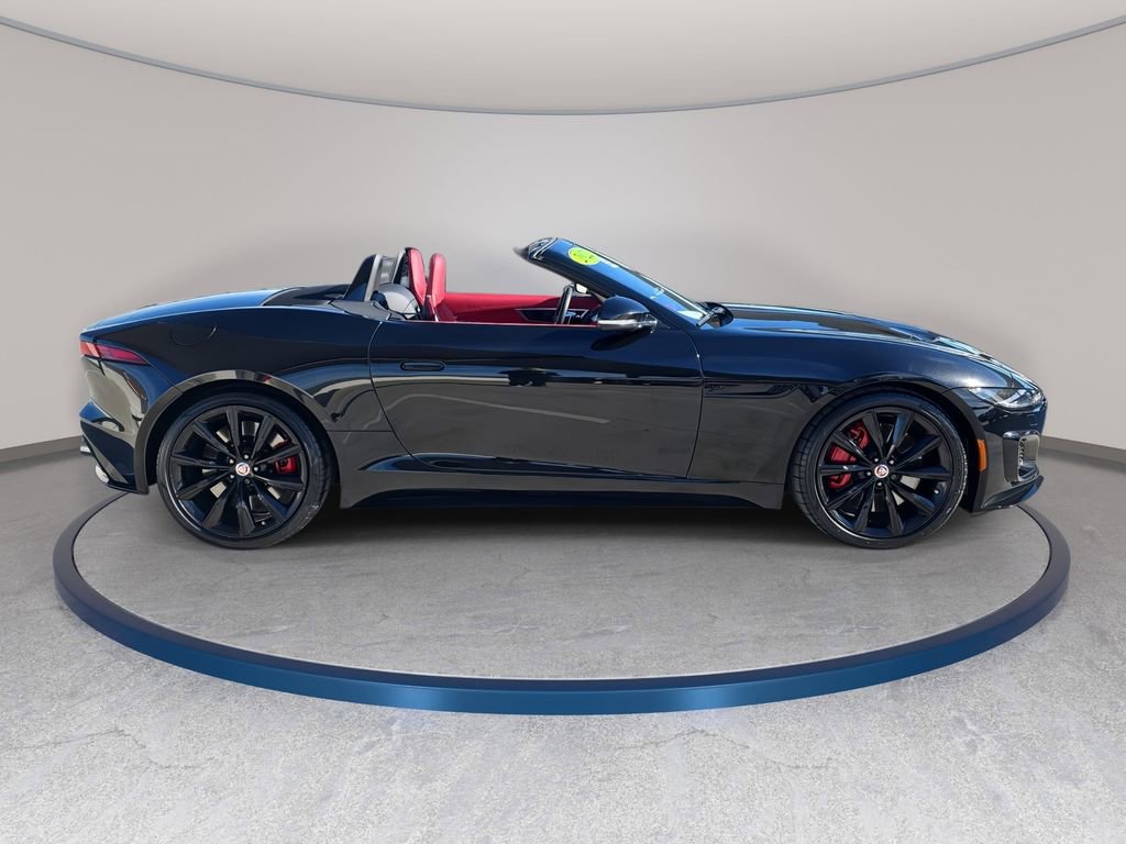 Certified 2022 Jaguar F-TYPE R image 4
