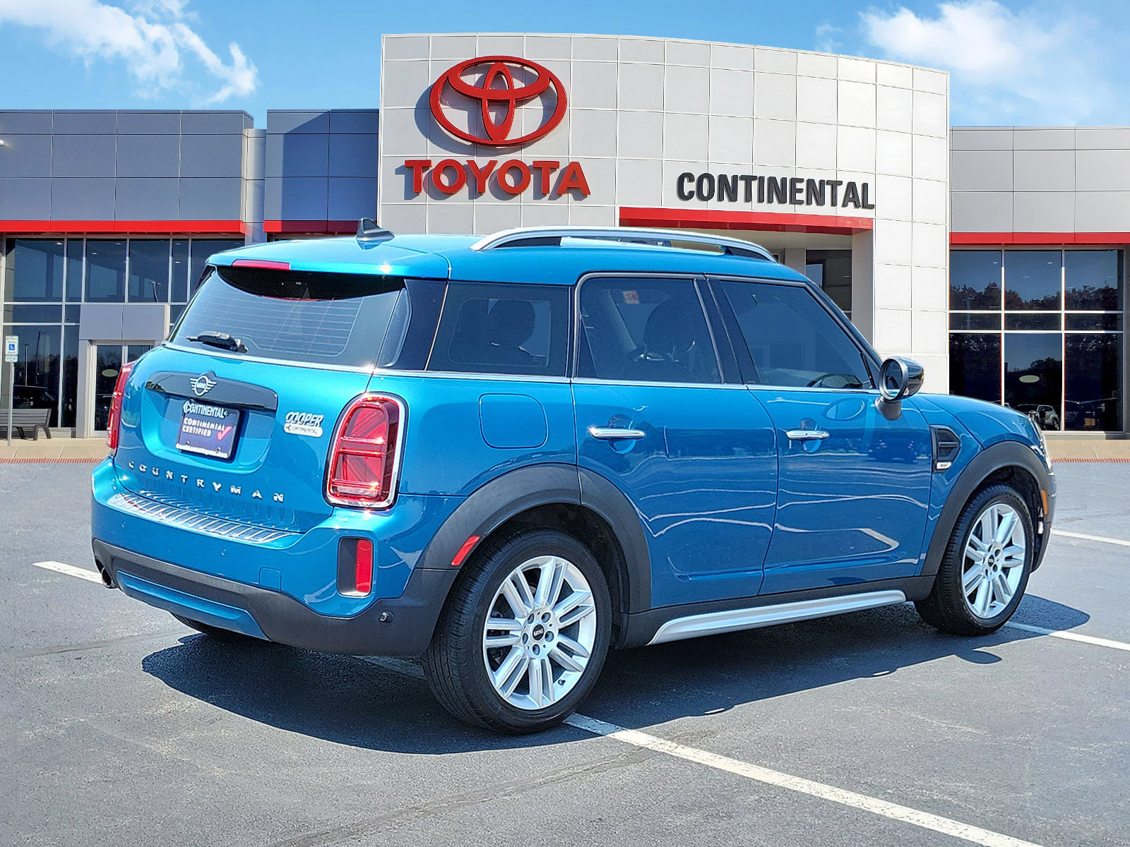 Used 2022 MINI Cooper Countryman FWD image 5