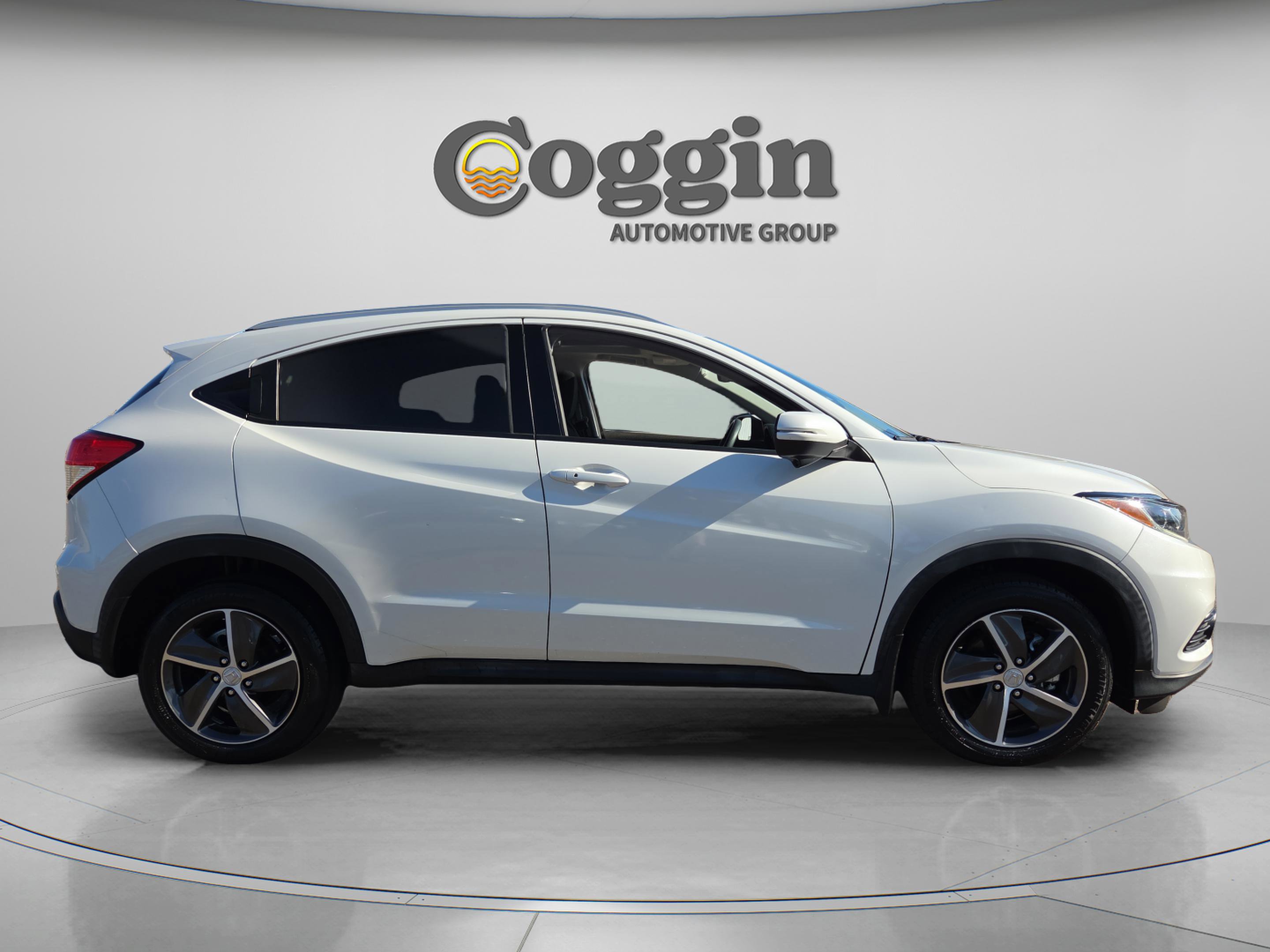 Used 2021 Honda HR-V EX image 7