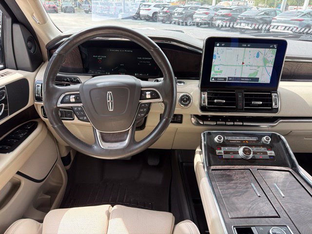 Used 2018 Lincoln Navigator Select w/ Technology Package AWD/4WD image 18