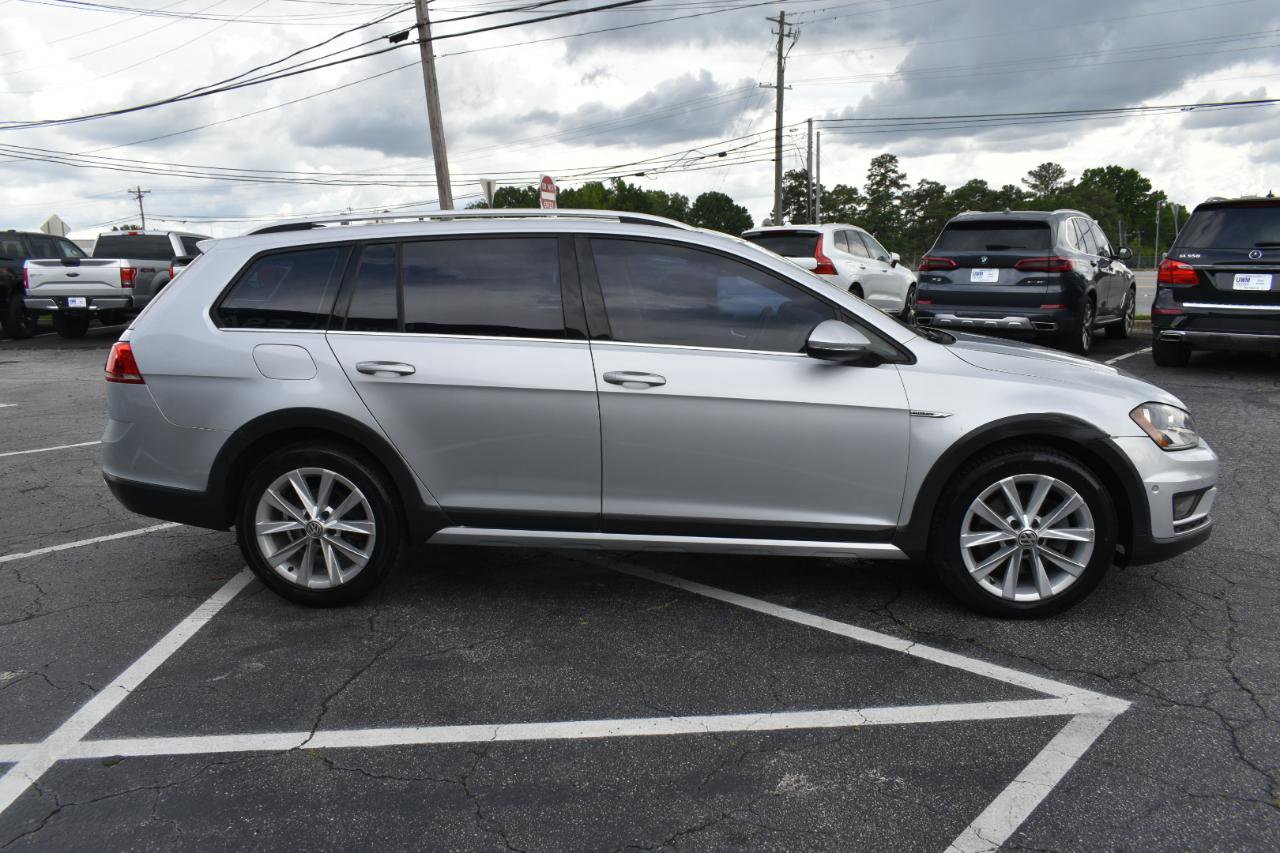 Used 2017 Volkswagen Golf Alltrack SE AWD/4WD image 5