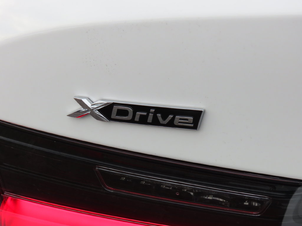 Certified 2026 BMW 330i xDrive Sedan w/ Premium Package AWD/4WD image 34