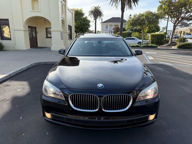 Used 2009 BMW 750i RWD image 19