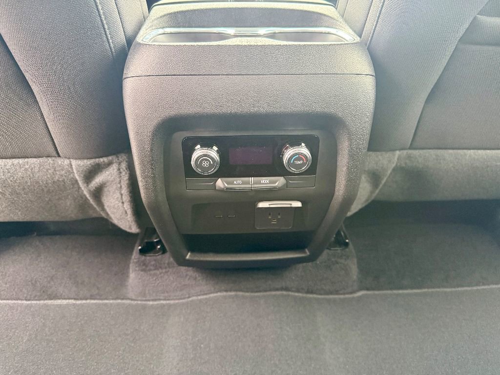New 2025 GMC Acadia Elevation image 24