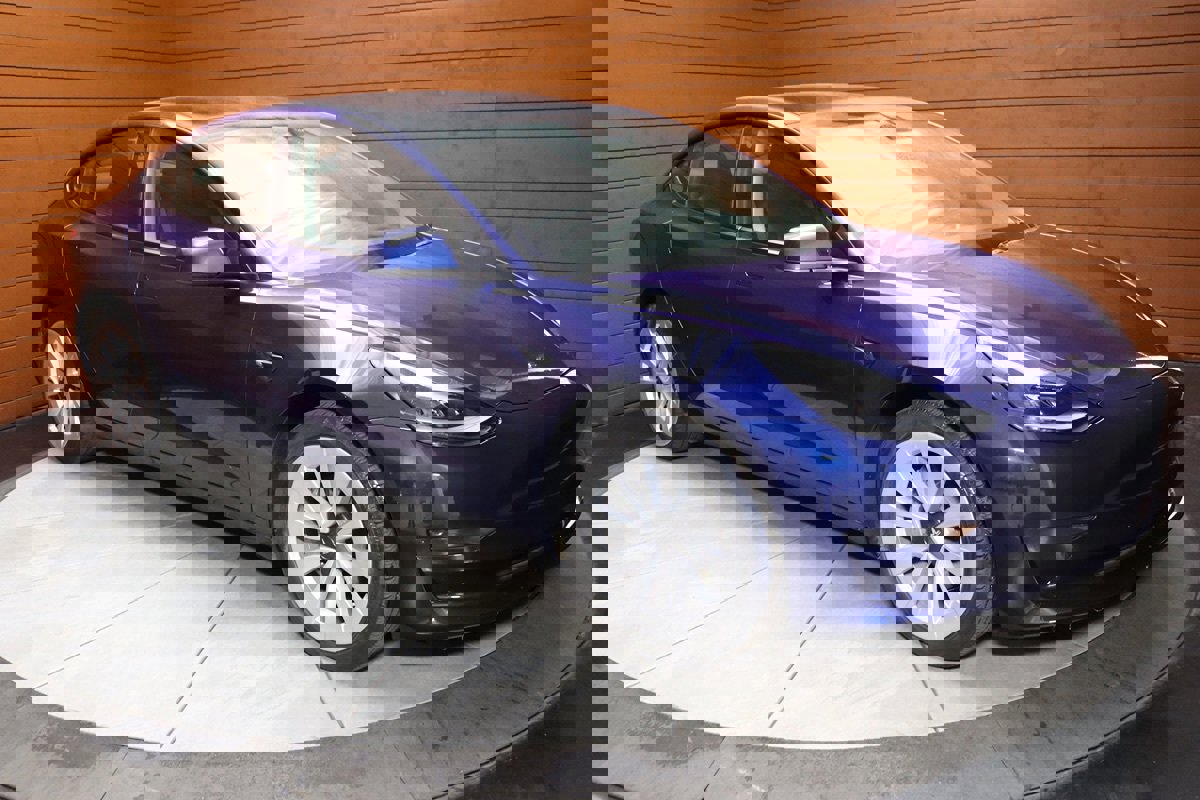 Used 2022 Tesla Model 3 Standard Range image 17