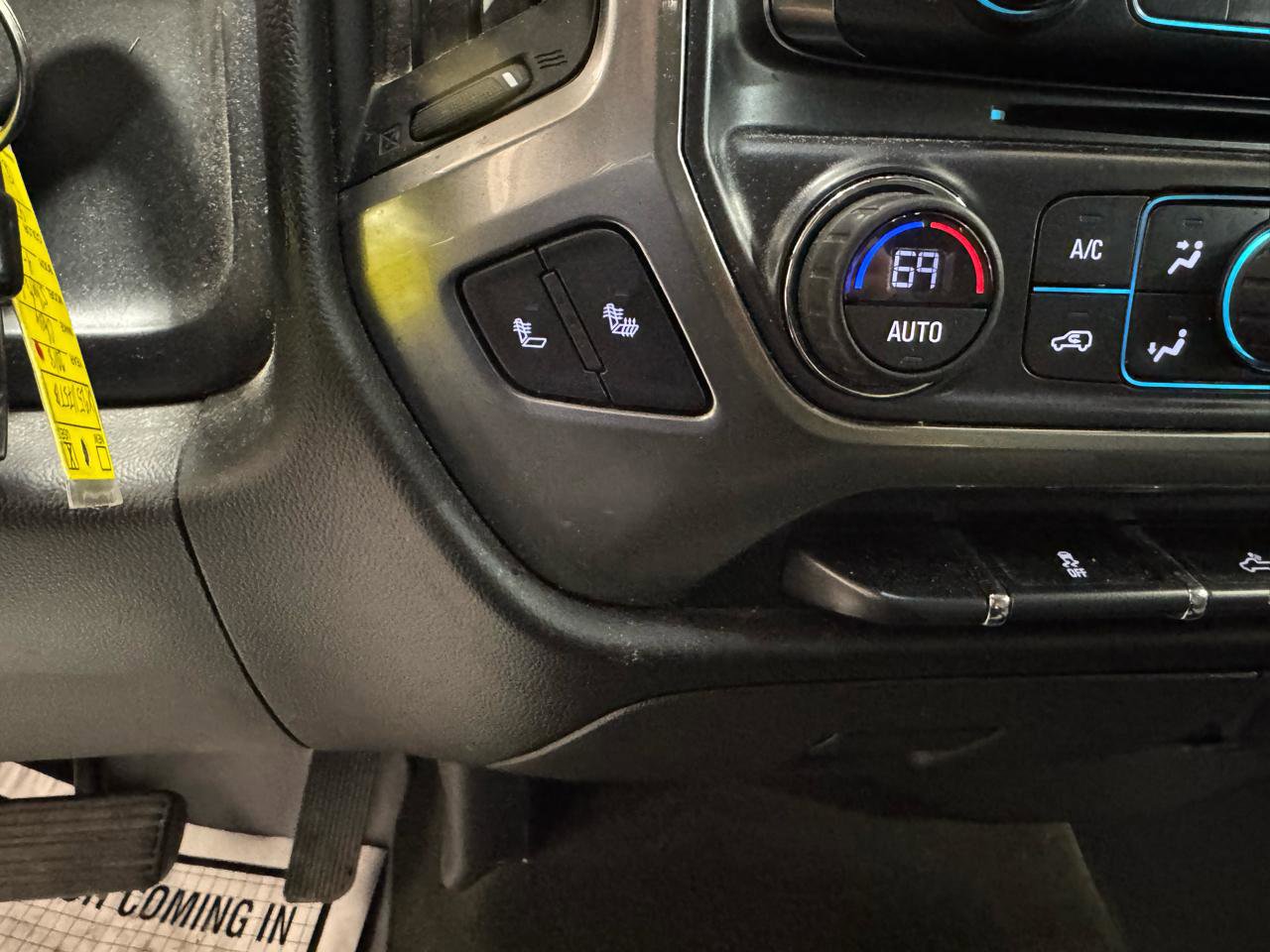 Used 2018 Chevrolet Silverado 1500 LT w/ All Star Edition AWD/4WD image 21