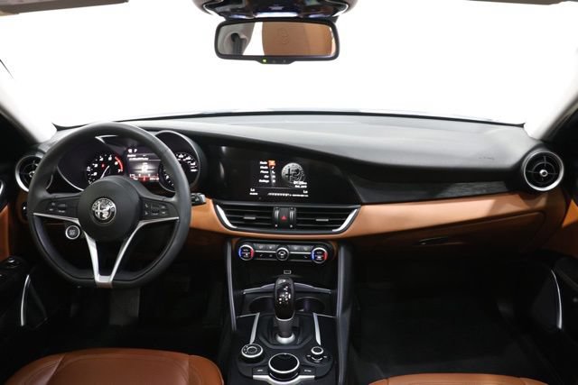 Used 2019 Alfa Romeo Giulia AWD w/ Cold Weather Package image 12