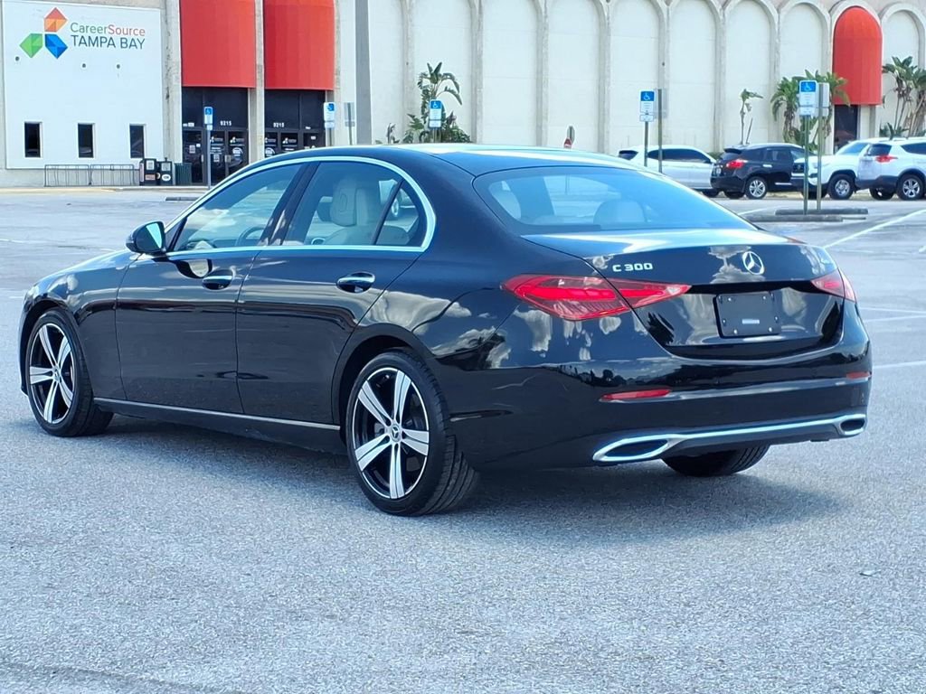 Used 2025 Mercedes-Benz C 300 4MATIC Sedan image 5