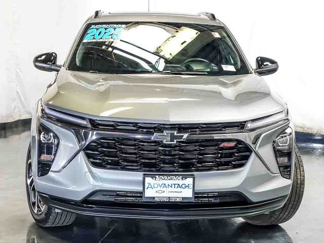Certified 2025 Chevrolet Trax RS w/ Sunroof Package FWD image 7