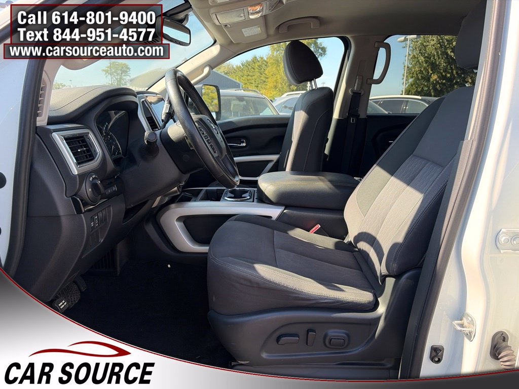 Used 2020 Nissan Titan SV w/ SV Convenience Package AWD/4WD image 13