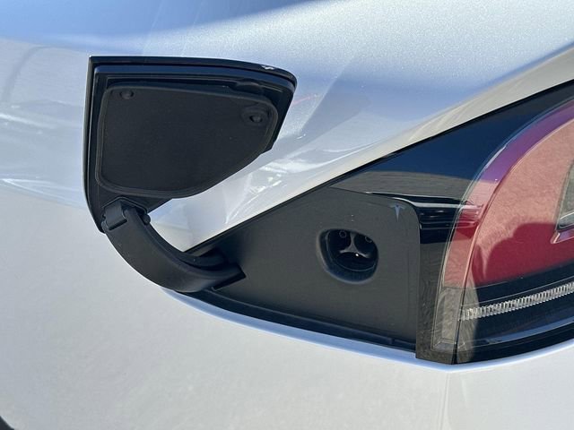 Used 2025 Tesla Model X Plaid image 27