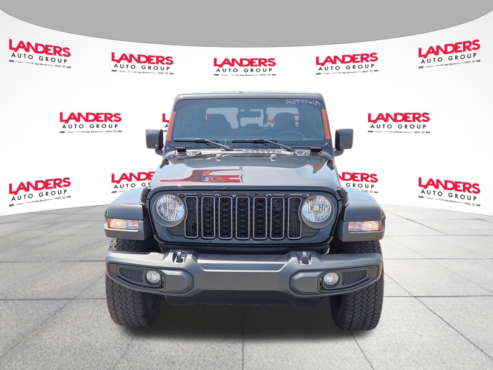 Used 2024 Jeep Gladiator Sport image 8