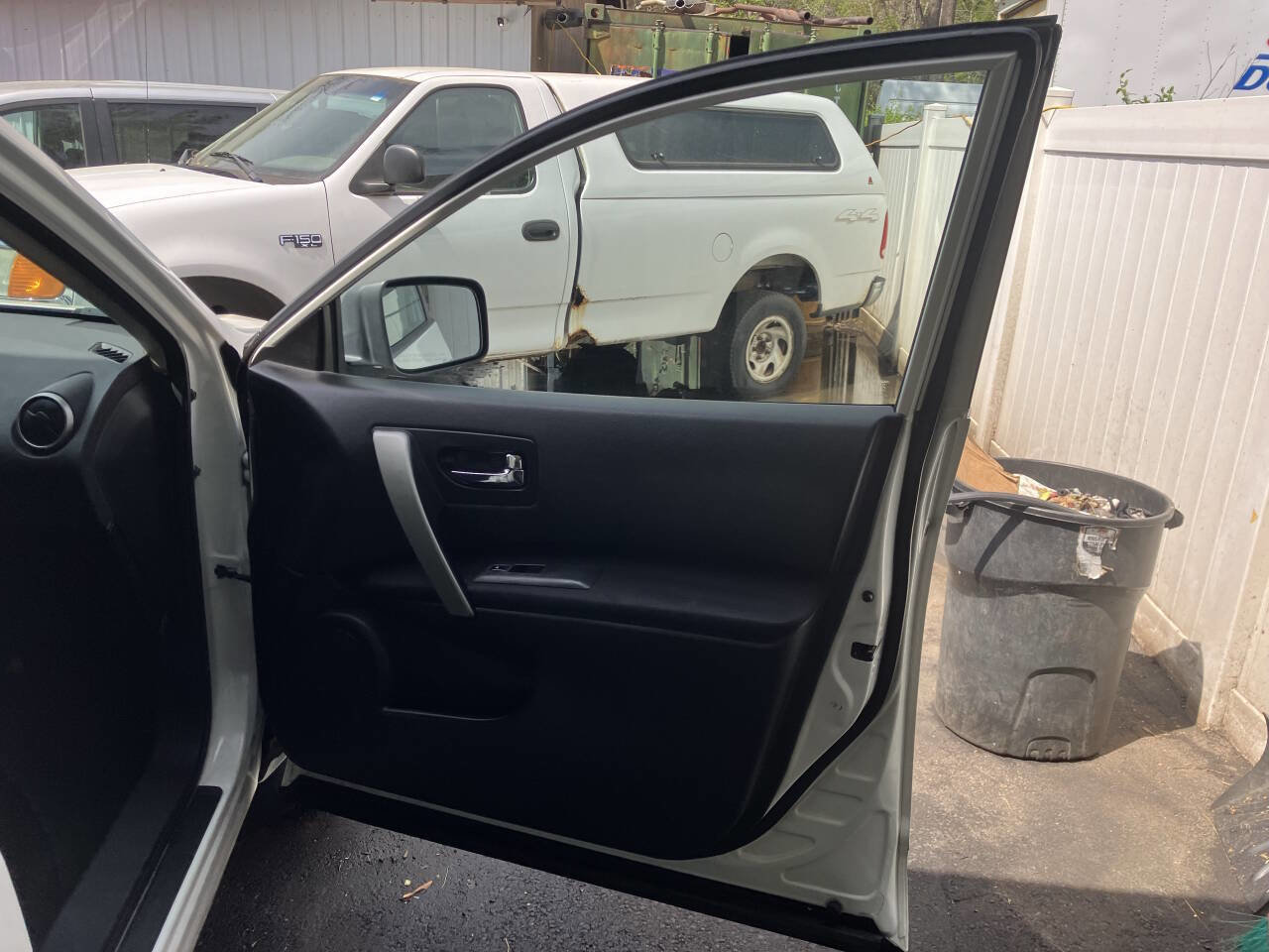 Used 2012 Nissan Rogue S FWD image 17