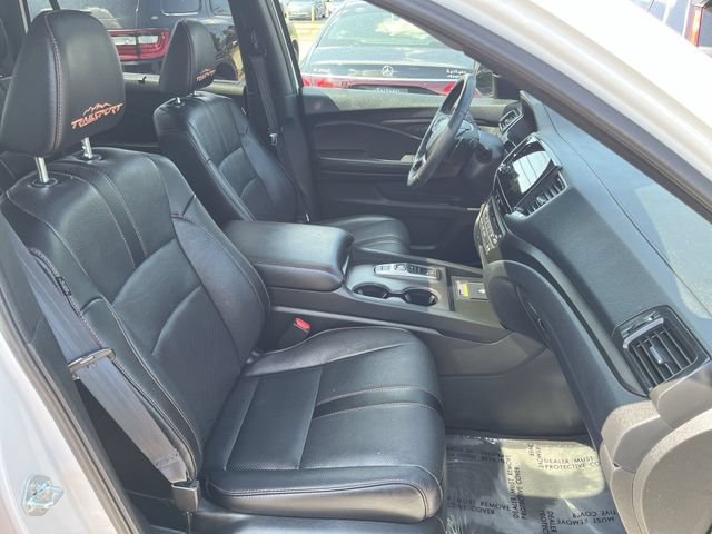 Used 2025 Honda Passport TrailSport image 28