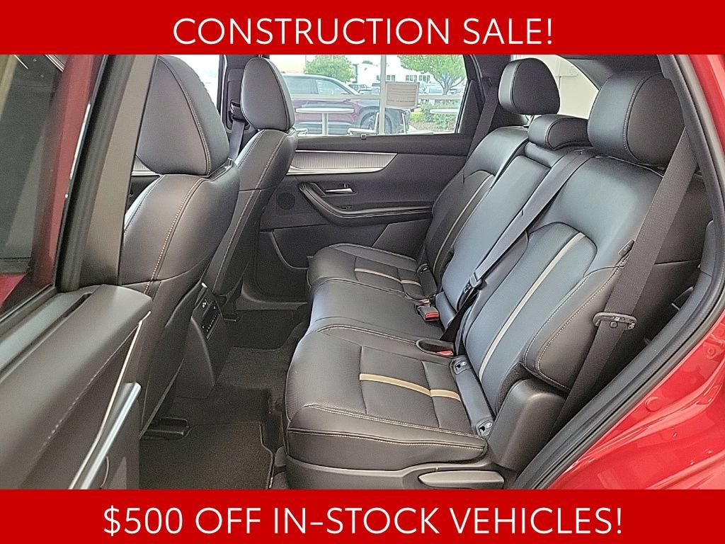 Used 2025 MAZDA CX-70 Plug-In Hybrid w/ Premium Plus AWD/4WD image 12