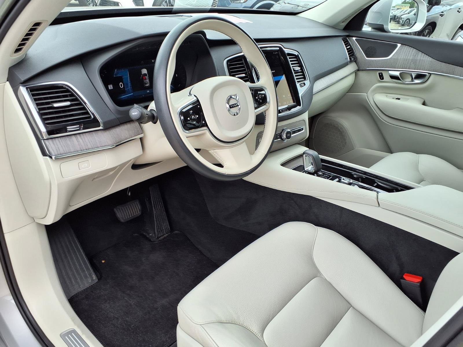 Certified 2023 Volvo XC90 B6 Plus AWD/4WD image 22