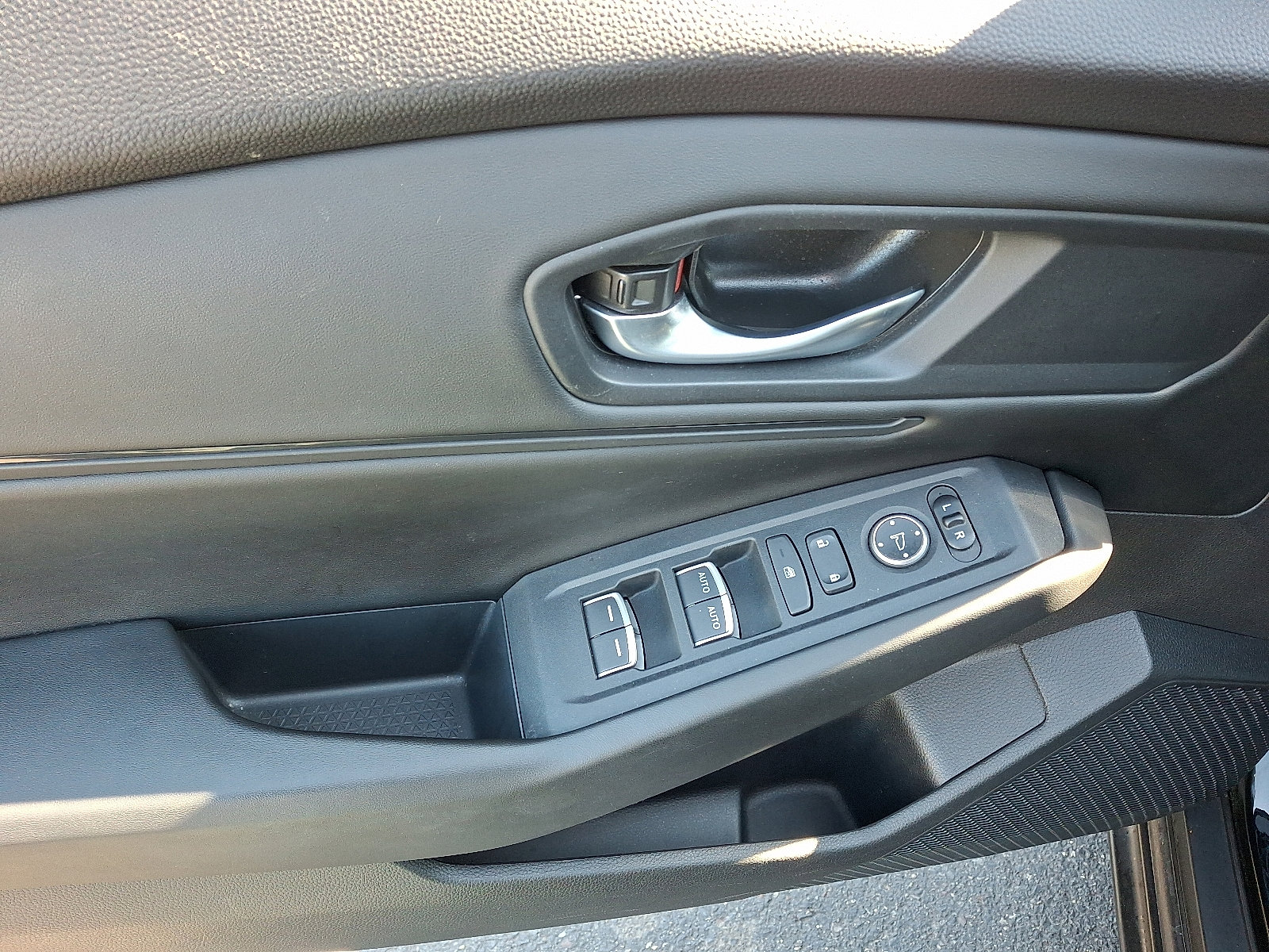 Certified 2023 Honda Accord EX image 12