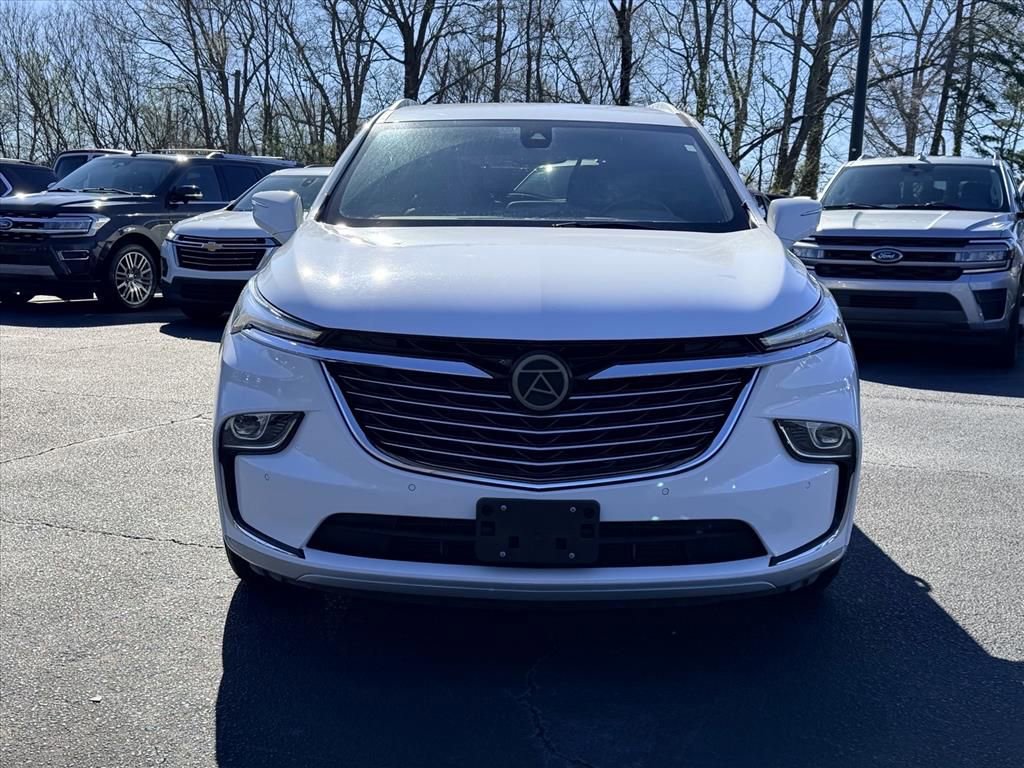 Used 2023 Buick Enclave Essence image 9