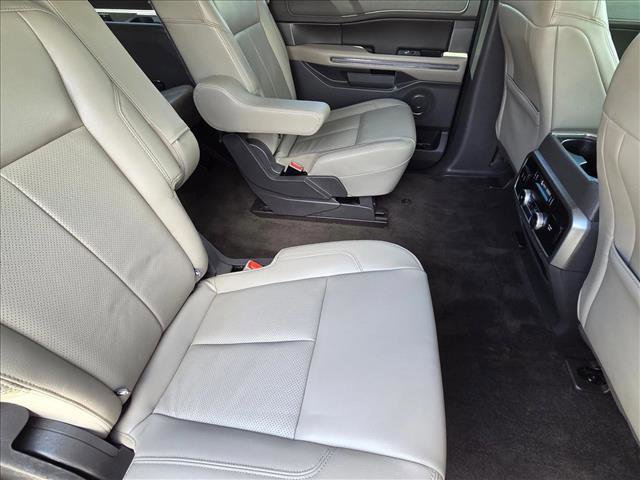 Used 2020 Ford Expedition Max XLT w/ Equipment Group 202A RWD image 19