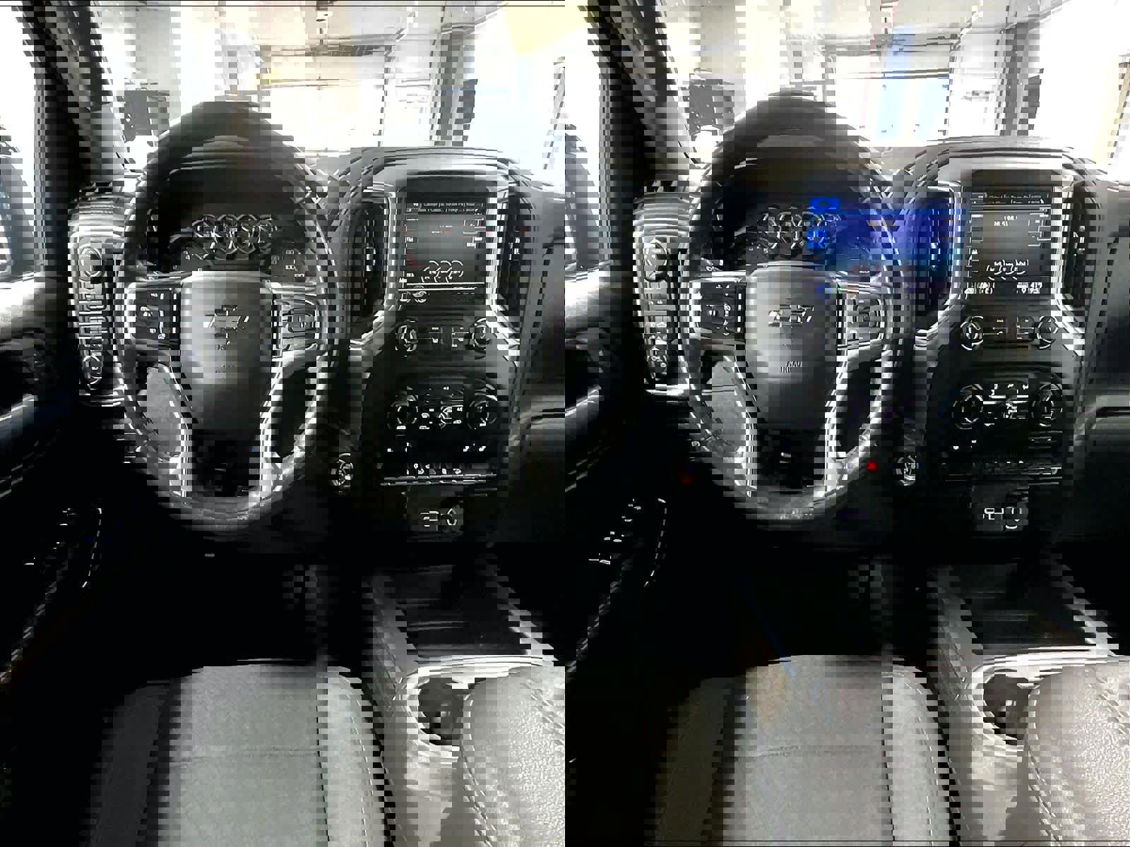 Used 2021 Chevrolet Silverado 1500 LT Trail Boss image 17