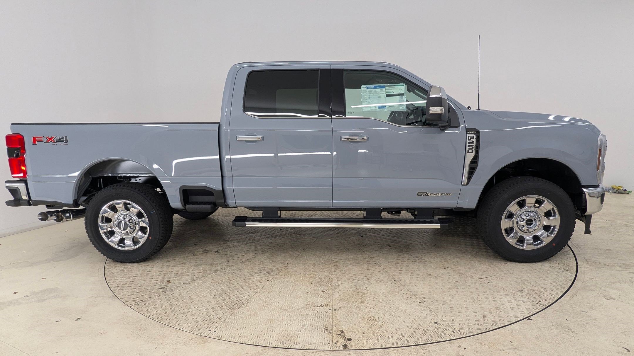New 2026 Ford F250 Lariat w/ Chrome Package image 8