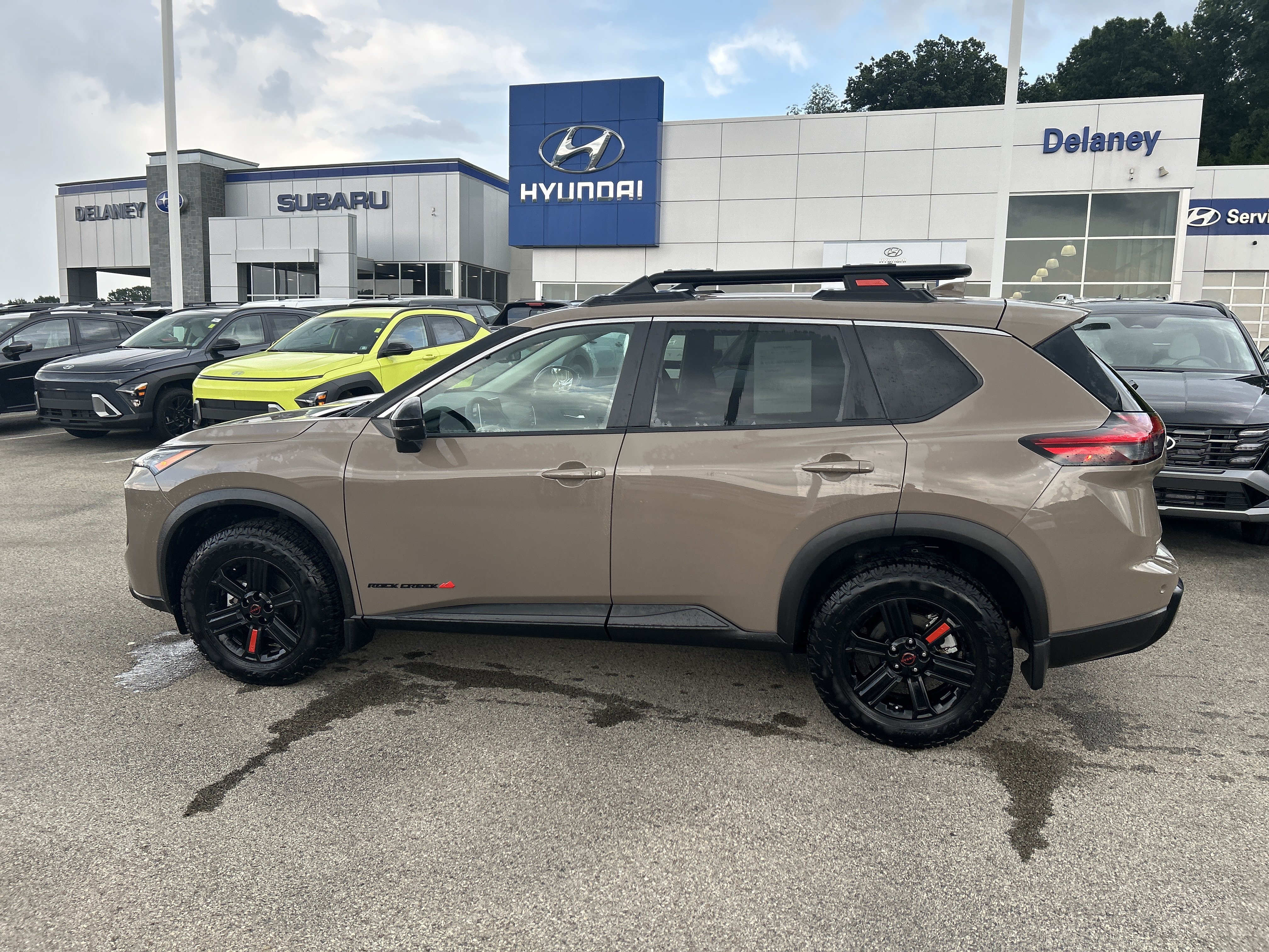 Used 2025 Nissan Rogue SV w/ Rock Creek Premium Package AWD/4WD image 7