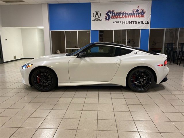 Used 2024 Nissan Z Performance w/ Floor Mat Package image 5